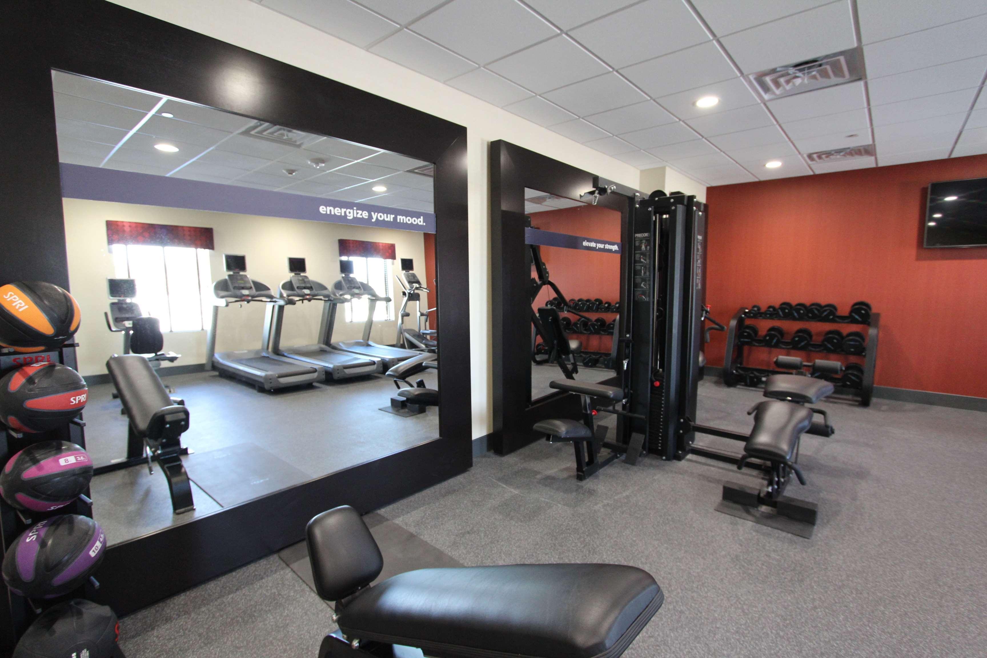 Hampton Inn & Suites Dallas Market Center Eksteriør bilde
